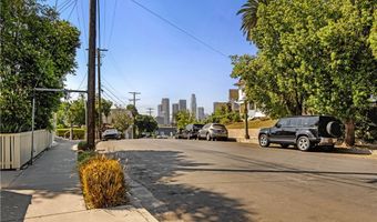 942 E Edgeware Rd, Los Angeles, CA 90026