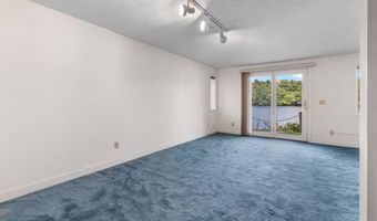 51 River Front Dr 3, Manchester, NH 03102