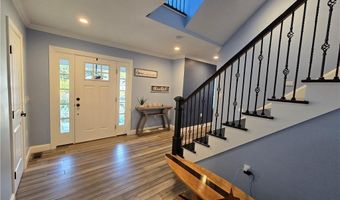 27 Rosedale Ave, Barrington, RI 02806