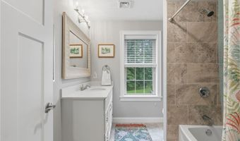 80 Conley Ave 6, Cranston, RI 02921