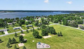 1103 S Darling Dr NW, Alexandria, MN 56308