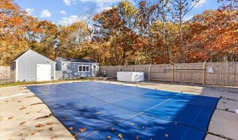 2 Westerly Dr, Bourne, MA 02532