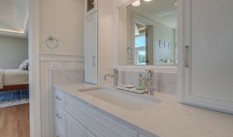 11 Clark Island Rd, Amherst, NH 03031