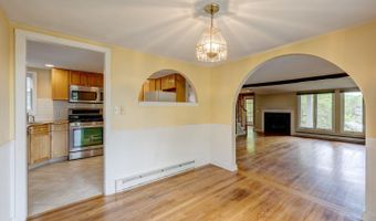 120 Highland Ave, Branford, CT 06405