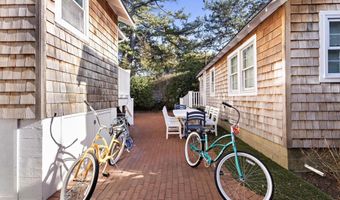 112 8TH St E, Beach Haven, NJ 08008
