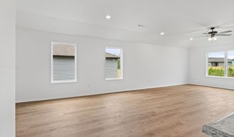 8056 Chesapeake Trl, Bauxite, AR 72011