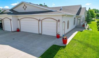 1959 Mesquite Loop, Bismarck, ND 58503