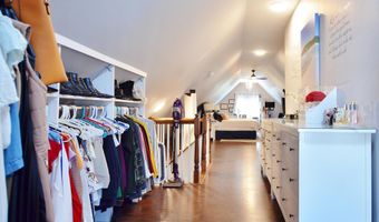 187 W 48TH St, Bayonne, NJ 07002