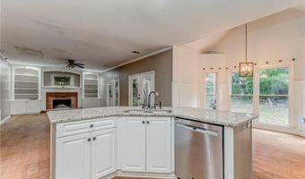 2817 SPOTTED PONY Trl NW, Acworth, GA 30101