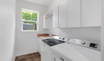 16015 SW NIGHTHAWK Dr, Beaverton, OR 97007