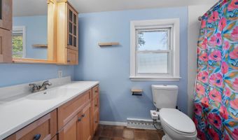 1124 W PARKWAY Blvd, Appleton, WI 54914