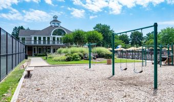 7521 CROSS GATE Ln, Alexandria, VA 22315