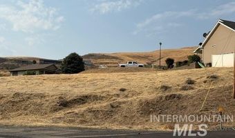 107 Appleford Dr, Asotin, WA 99402