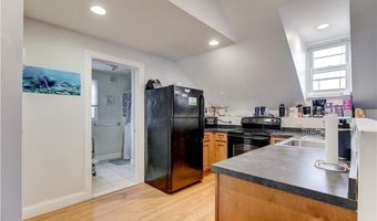 23 Stockholm St 2, Newport, RI 02840