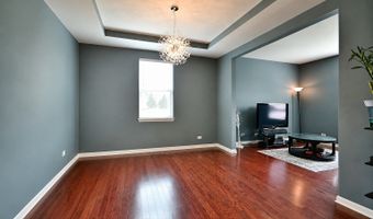 1128 Kingsmill Dr, Algonquin, IL 60102