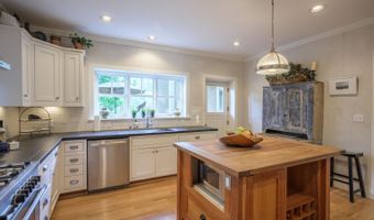 45 Old State Highway 3, Arroyo Hondo, NM 87513