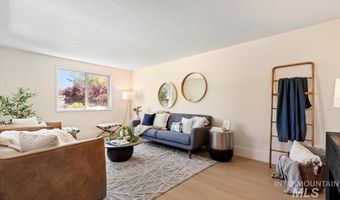 8450 W Canterbury Dr, Boise, ID 83704