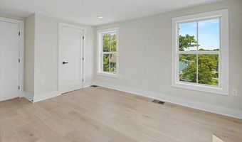 2902 VISTA St NE, Washington, DC 20018