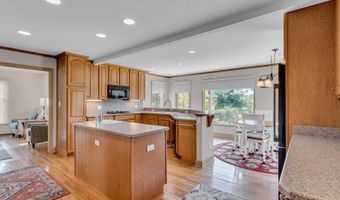 1780 Williamsburg Dr, Adrian, MI 49221