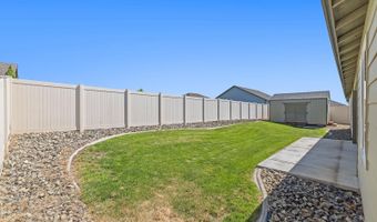 1132 Anna Jean Ave, Benton City, WA 99320