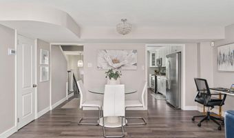 2504 WINDBREAK Dr, Alexandria, VA 22306