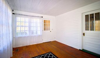 5557 Flat Mountain Rd, Alderson, WV 24910