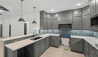 13 Pentland Dr, Bella Vista, AR 72715