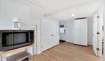 3113 44TH St NW, Washington, DC 20016