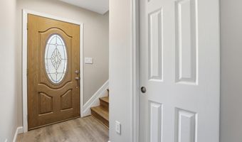 19 ROE Ln, Arnold, MD 21012