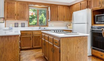 1334 W CLOVERDALE Dr, Appleton, WI 54914