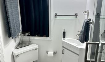 19 Center St, Barnegat, NJ 08005