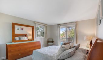 4 E 20TH St, Barnegat Light, NJ 08006