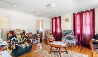 134 Duke St, East Greenwich, RI 02818