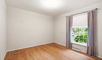 259 White Tree Ln, Ballwin, MO 63011