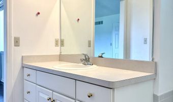 2341 Timbercrest Court Ct, Ann Arbor, MI 48103