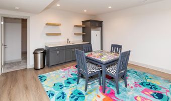 6111 NE Briarwood Dr, Ankeny, IA 50021
