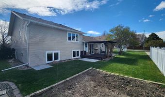 2630 Henry St, Bismarck, ND 58503