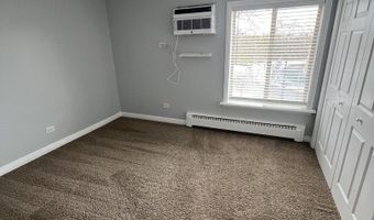910 W Alleghany Dr 2A, Arlington Heights, IL 60004