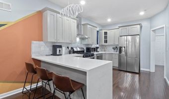 84 W 3rd St, Bayonne, NJ 07002