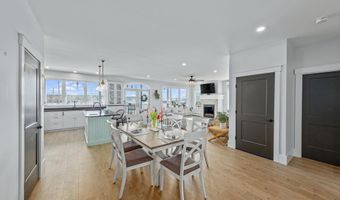 51 Bridge St, Belfast, ME 04915