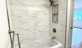 101-2 Waldo Ave, Belfast, ME 04915