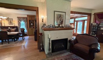 1014 S Jay St, Aberdeen, SD 57401