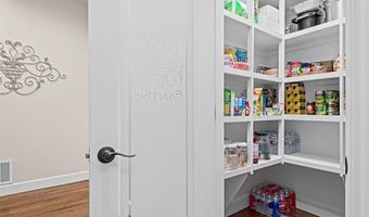 2805 Kingston Ct, Bartlesville, OK 74006
