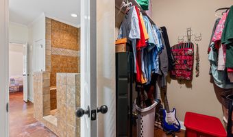 111 London Cv, Batesville, MS 38606