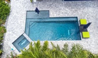 557 BIMINI BAY Blvd, Apollo Beach, FL 33572