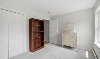50 Hoskins Rd, Bloomfield, CT 06002
