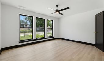 217 NE H St, Bentonville, AR 72712