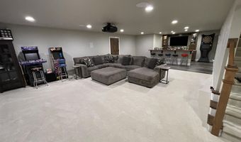 6860 W DESIGN Dr, Appleton, WI 54942