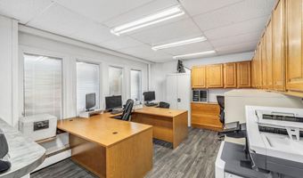 1567 Hammond St, Bangor, ME 04401