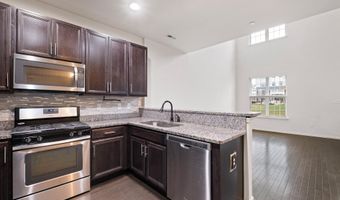 3858 GREEN St, Claymont, DE 19703